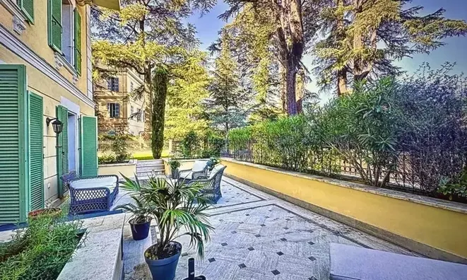 Недвижимость Property Type: Villa  
Location: Cannes, Californie  

Villa Californie: 13