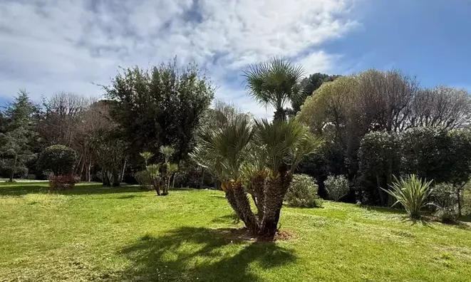 Недвижимость Property Type: Villa  
Location: Cannes, Californie  

Villa Californie: 17
