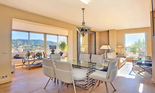 Недвижимость Property Cannes: 5