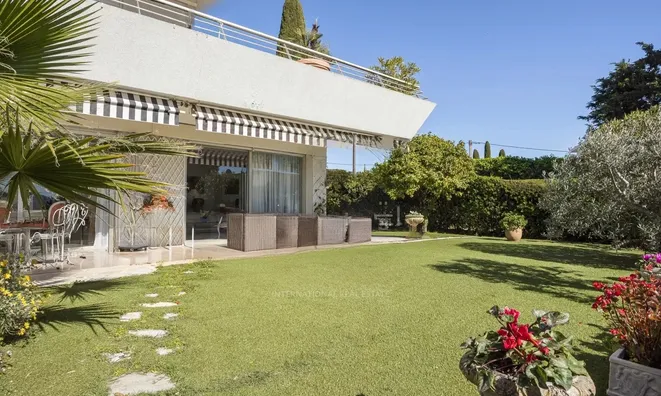 Недвижимость Villa Croix des Gardes: 3