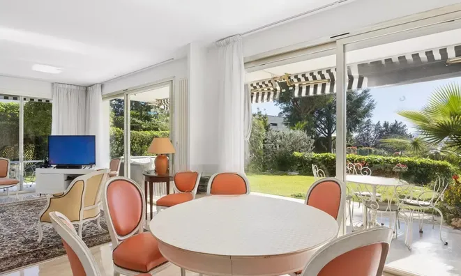 Недвижимость Villa Croix des Gardes: 8