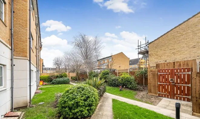 Недвижимость Blakes Road, Peckham: 2