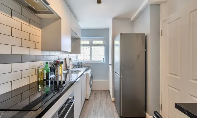 Недвижимость Lowth Road: 6