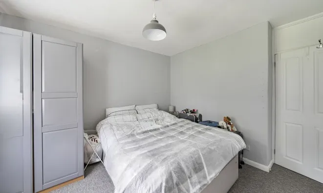 Недвижимость Lowth Road: 7