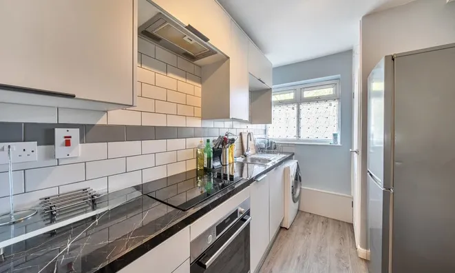 Недвижимость Lowth Road: 11