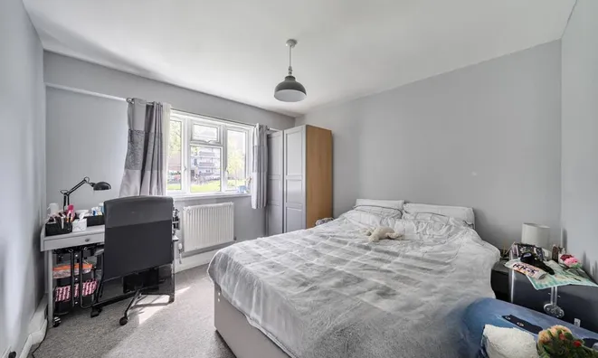 Недвижимость Lowth Road: 12