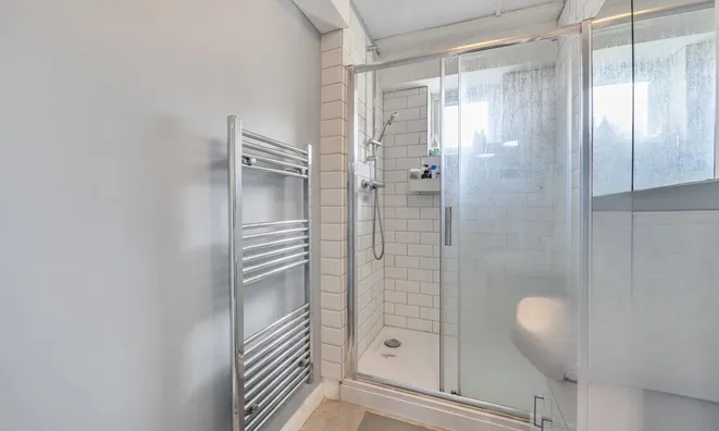 Недвижимость Lowth Road: 14