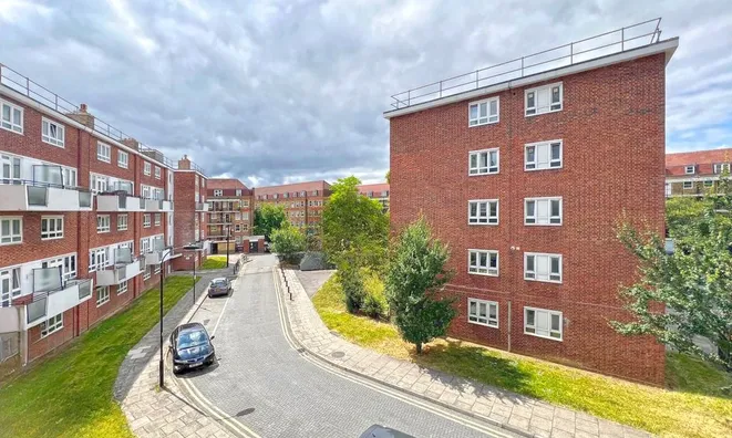 Недвижимость Barclay Close: 6