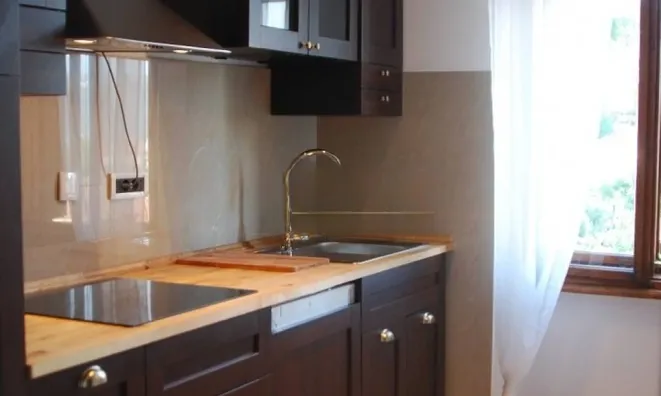 Недвижимость Трехкомнатная квартира в центре: 6