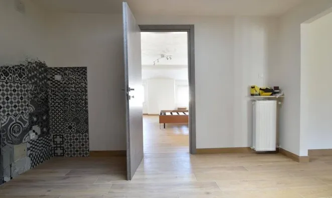 Недвижимость Двухкомнатная в центре города: 5