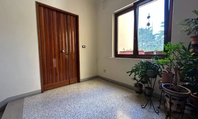 Недвижимость Трехкомнатная квартира, Горизия: 2