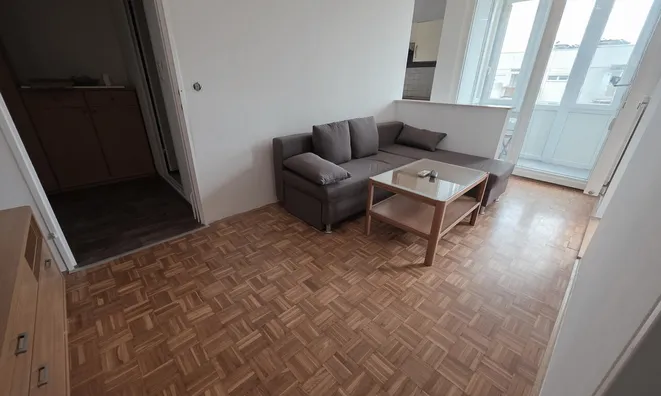 Недвижимость Жилой дом Маролтова улица: 2