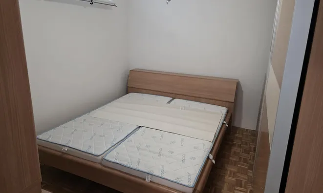 Недвижимость Жилой дом Маролтова улица: 3