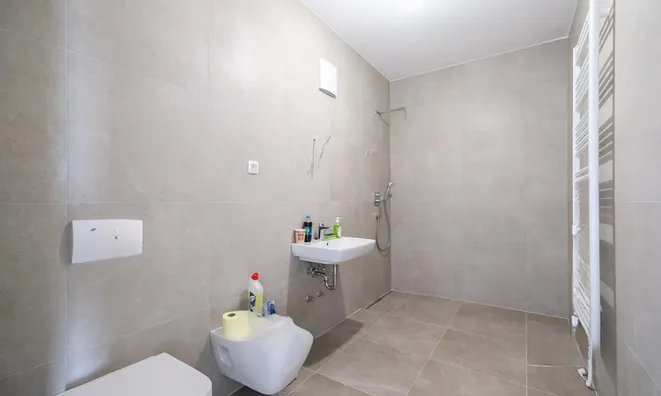 Недвижимость Двухкомнатная квартира в Бежиграде: 10