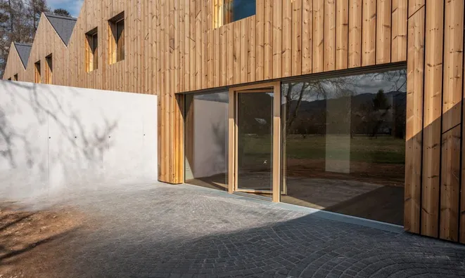 Недвижимость Дом с террасой в Бледе: 4