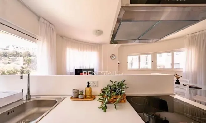 Недвижимость Seaview St. Julians Retreat: 8