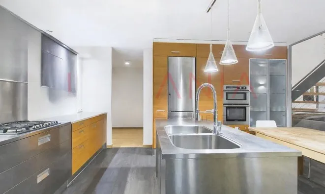 Недвижимость Row house 6 rooms: 2