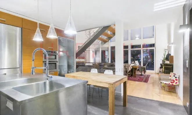 Недвижимость Row house 6 rooms: 3