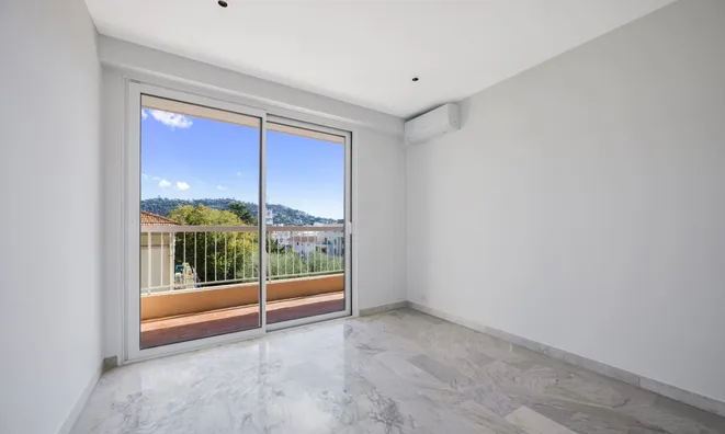 Недвижимость Villa République Cannes: 10
