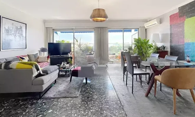Недвижимость Villa Petit Juas: 1