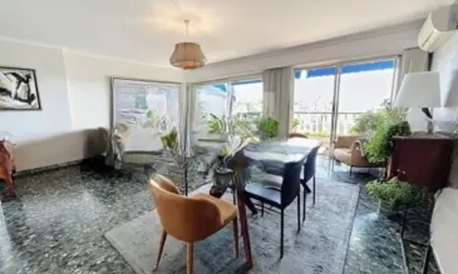 Недвижимость Villa Petit Juas: 3