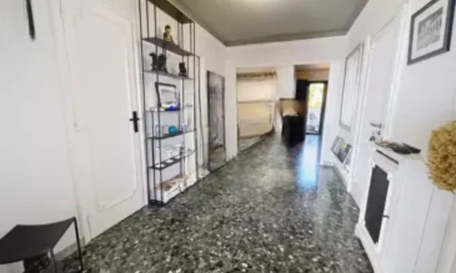 Недвижимость Villa Petit Juas: 11