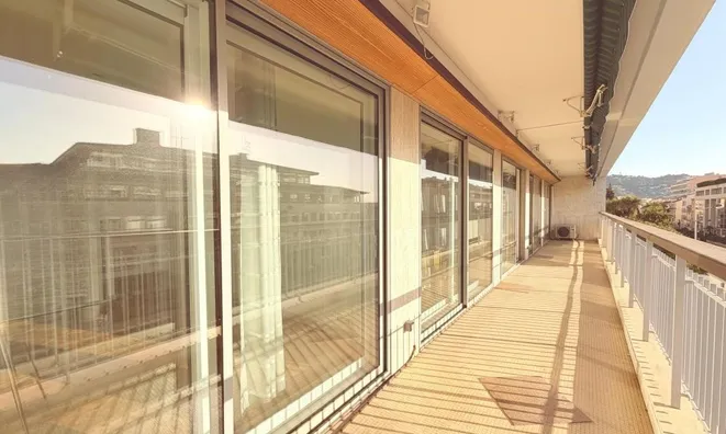 Недвижимость Villa Petit Juas: 5