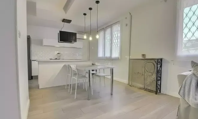 Недвижимость Villa Petit Juas: 1