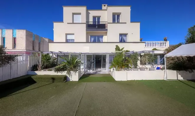 Недвижимость Villa La Bocca: 4