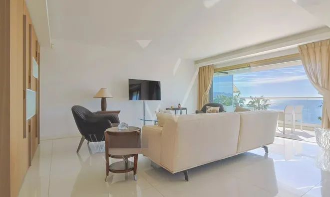 Недвижимость Property Type: Apartment  
Location: Cannes, Centre-ville 

Apartment Cannes Centre: 9