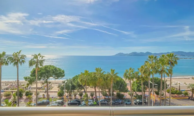 Недвижимость Property Type: Apartment  
Location: Cannes, Centre-ville 

Apartment Cannes Centre: 22