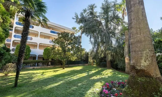 Недвижимость Villa Petit Juas: 9