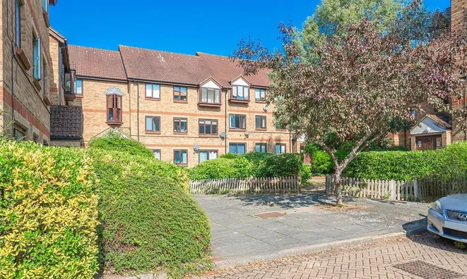 Недвижимость Deanery Close: 1