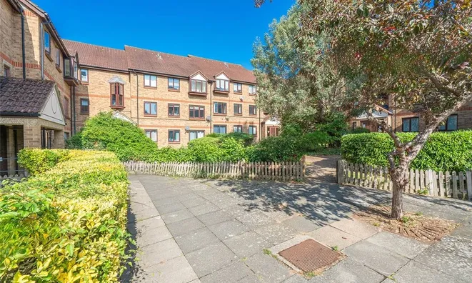 Недвижимость Deanery Close: 2