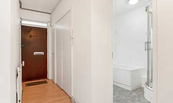 Недвижимость Pleydell Estate, Lever Street: 7