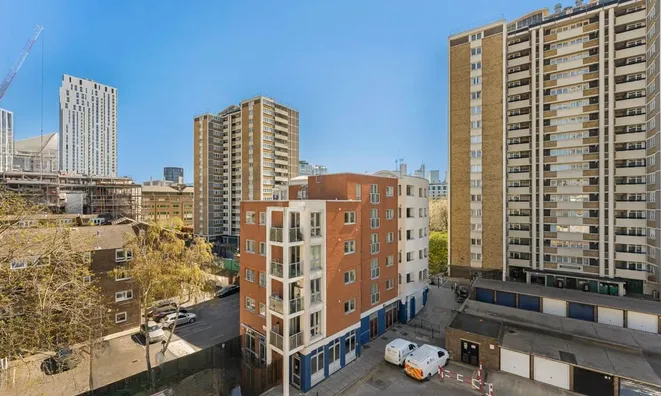 Недвижимость Pleydell Estate, Lever Street: 10
