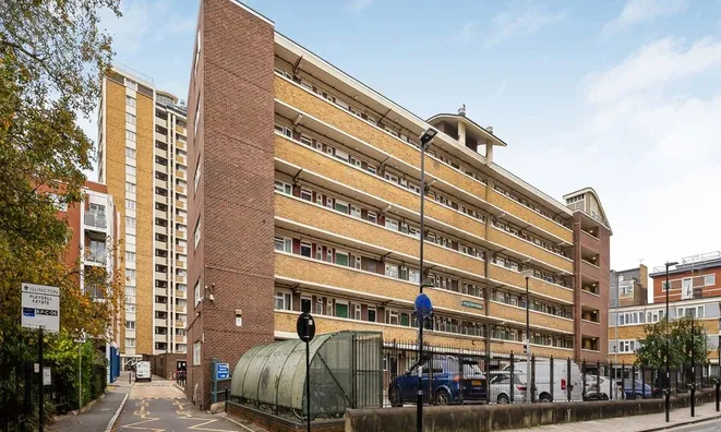 Недвижимость Pleydell Estate, Lever Street: 11