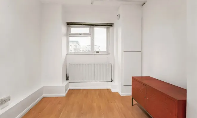 Недвижимость Pleydell Estate, Lever Street: 20