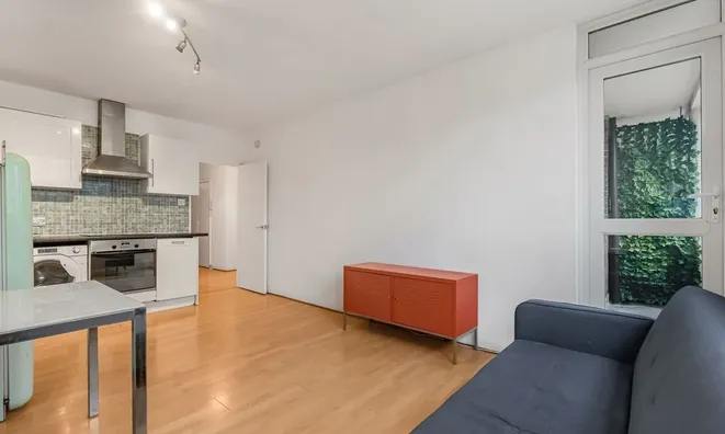 Недвижимость Pleydell Estate, Lever Street: 23