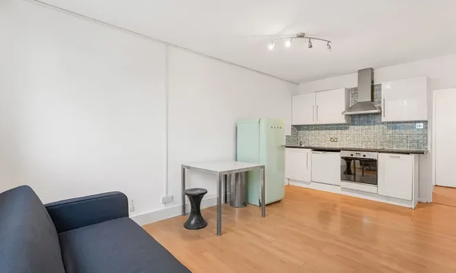 Недвижимость Pleydell Estate, Lever Street: 24