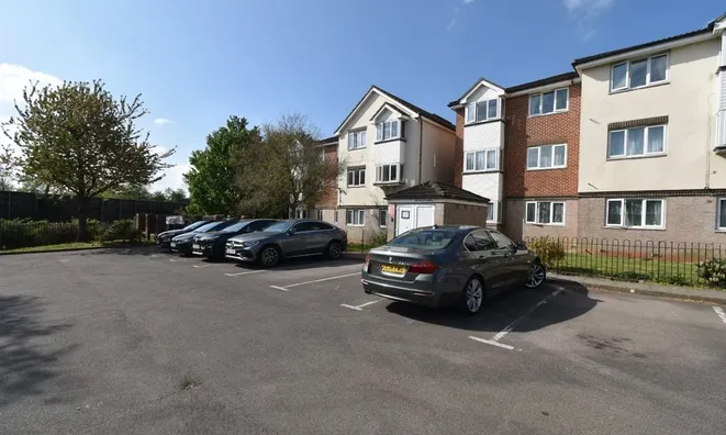 Недвижимость Debham Court, Pinemartin Close: 4