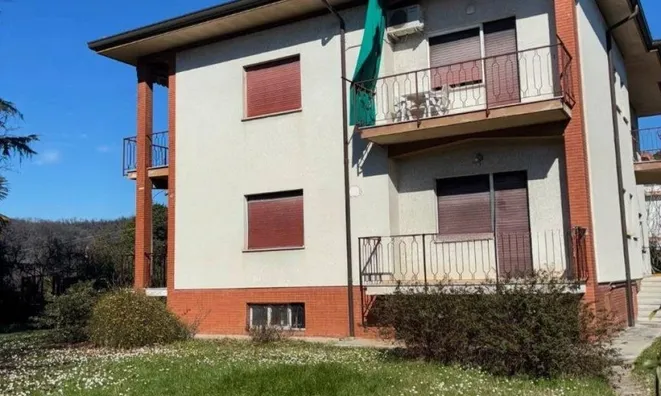 Недвижимость Квартира на улице Уго Пеллиса: 24