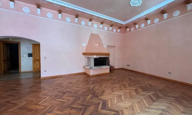 Недвижимость Квартира на ул. Карло Фаветти: 10
