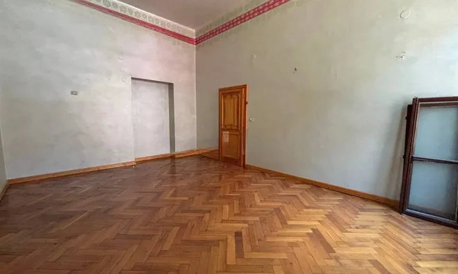 Недвижимость Квартира на ул. Карло Фаветти: 13