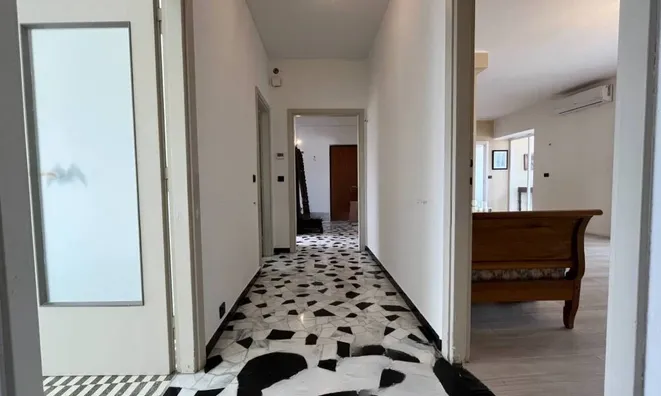 Недвижимость Четырехкомнатная на Корсо Италия: 19