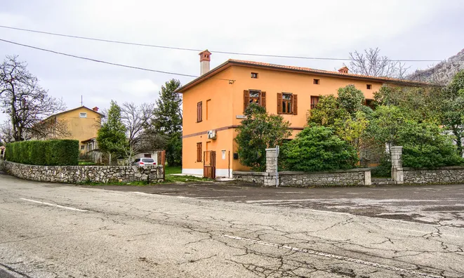 Недвижимость Дом, Брестовица при Комне, у границы с Италией: 8