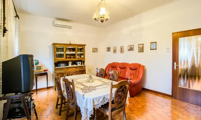 Недвижимость Дом, Брестовица при Комне, у границы с Италией: 18