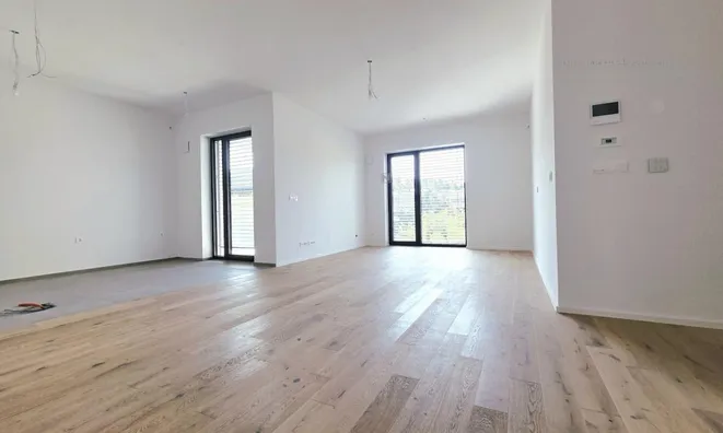 Недвижимость Квартира, 4 комнаты, Новый ЛЮБЛЯНА, ВИЧ: 5
