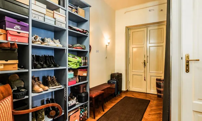 Недвижимость Квартира, 3 комнаты, Центр: 23
