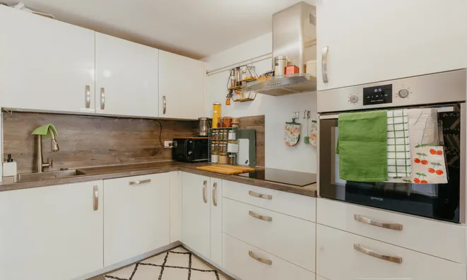 Недвижимость Четырехкомнатная квартира: 6